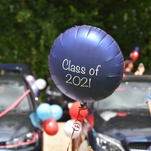 a class of 2021 balloon